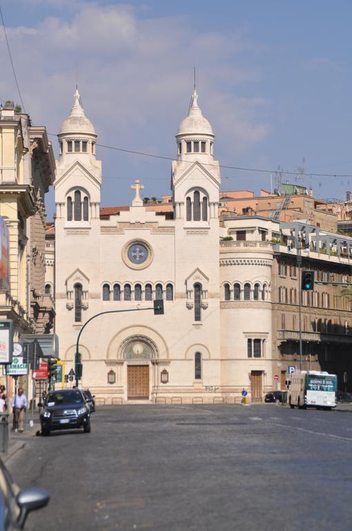 Domus Cavour Guest House Рим Экстерьер фото