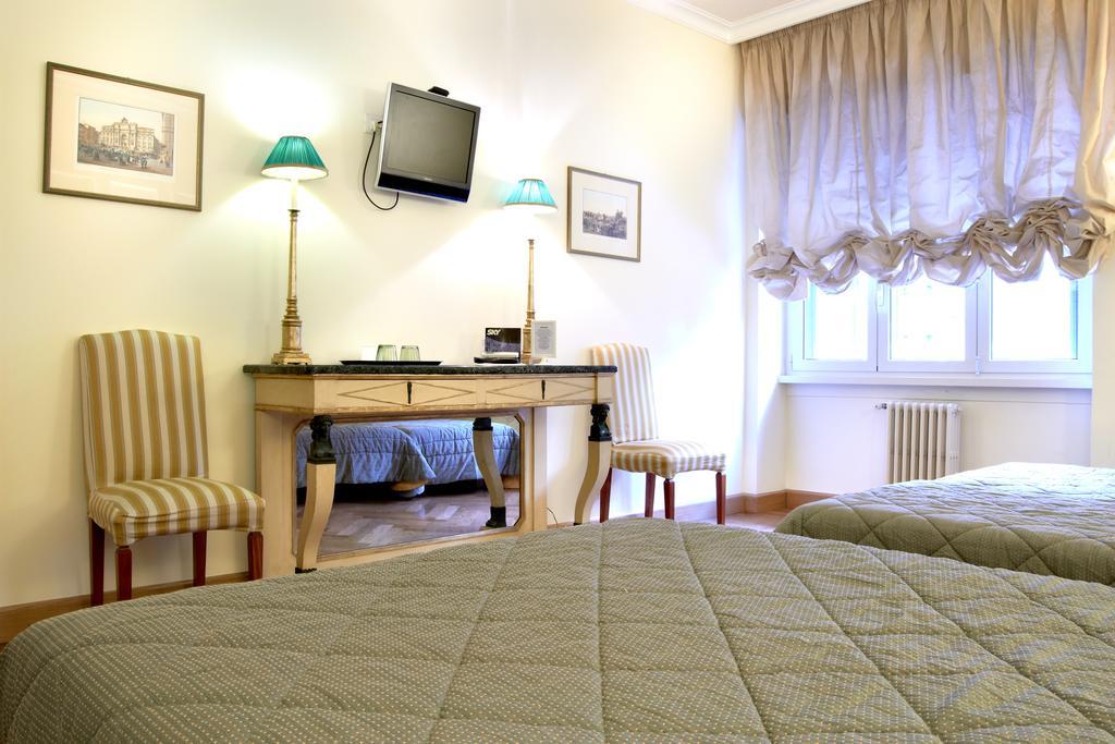 Domus Cavour Guest House Рим Экстерьер фото