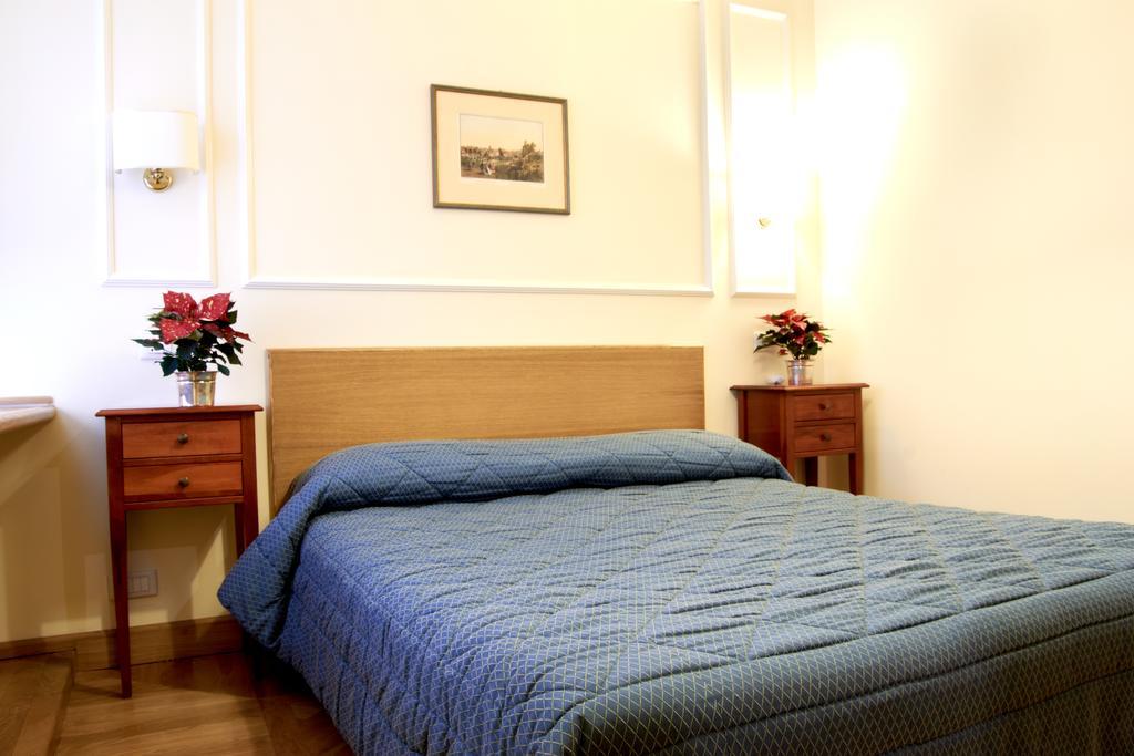 Domus Cavour Guest House Рим Экстерьер фото
