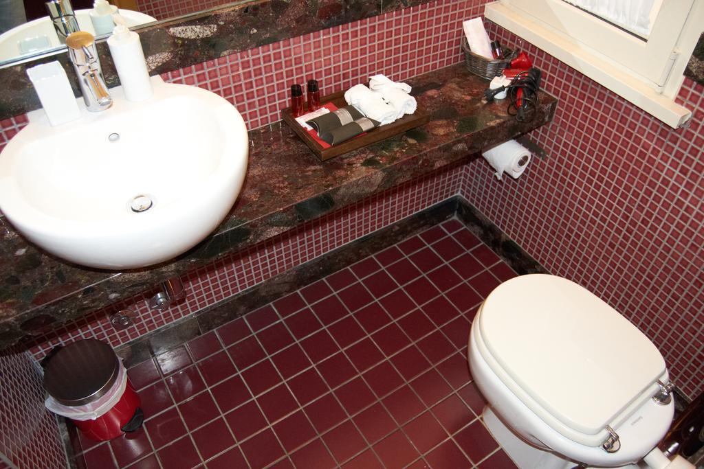 Domus Cavour Guest House Рим Экстерьер фото