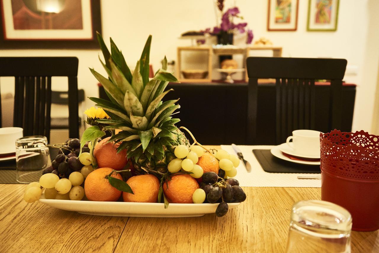 Domus Cavour Guest House Рим Экстерьер фото